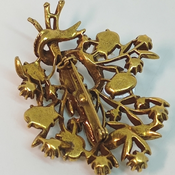 * Vintage Coro Baby Tooth Faux Pearls Flower Bouquet Pin Brooch - Picture 4 of 6